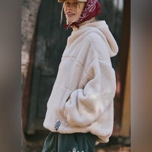 NWT Free People Scout it Out Pullover